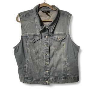 Xl lightweight denim vest with sparkly rhinestone crystal buttons